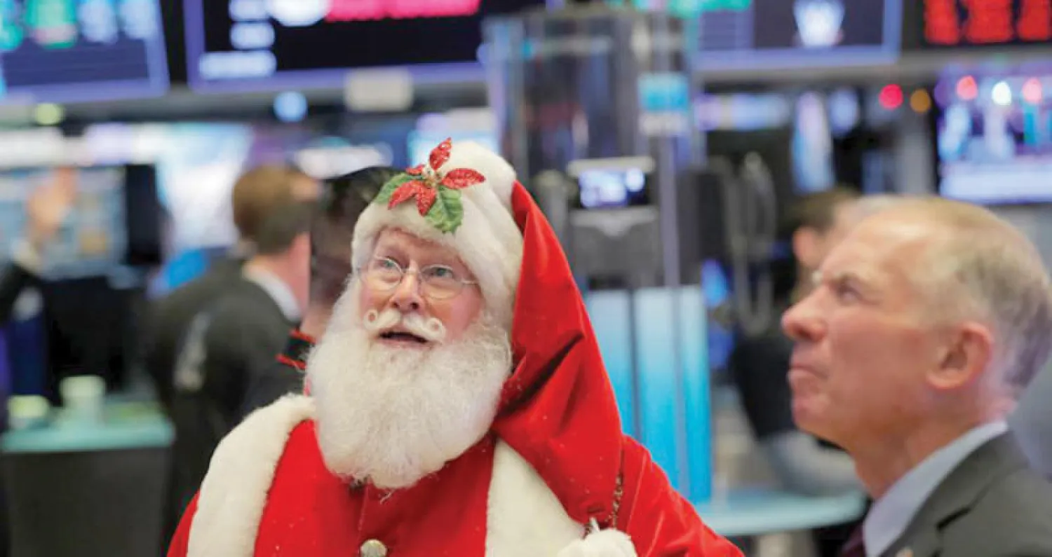 حققت أسواق الأسهم العالمية مكاسب متوسطها أعلى 20% خلال عام 2021 (رويترز)