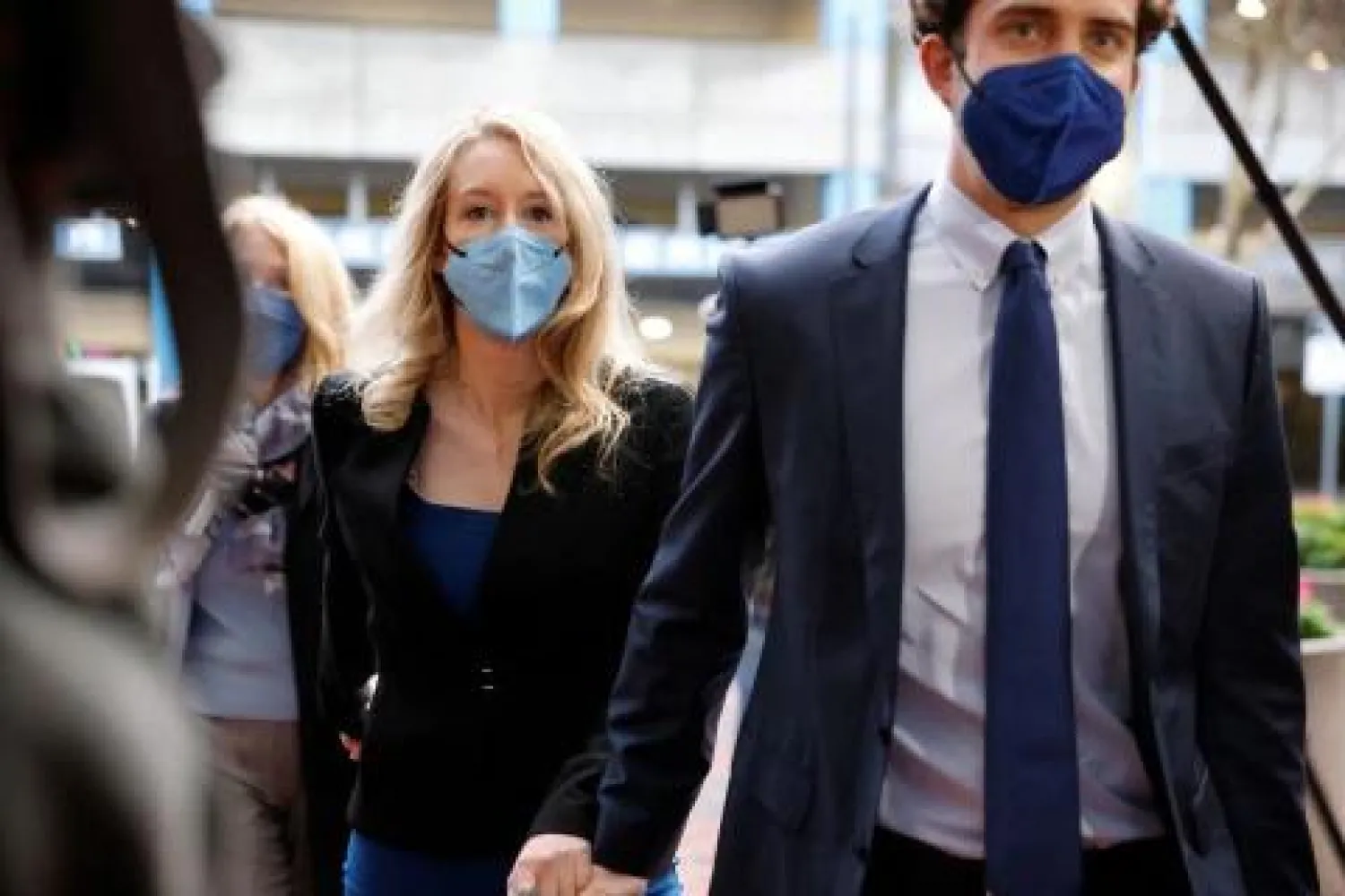 Theranos founder Elizabeth Holmes arrives to attend her fraud trial at federal court in San Jose, California, US, December 16, 2021. REUTERS/Peter DaSilva
