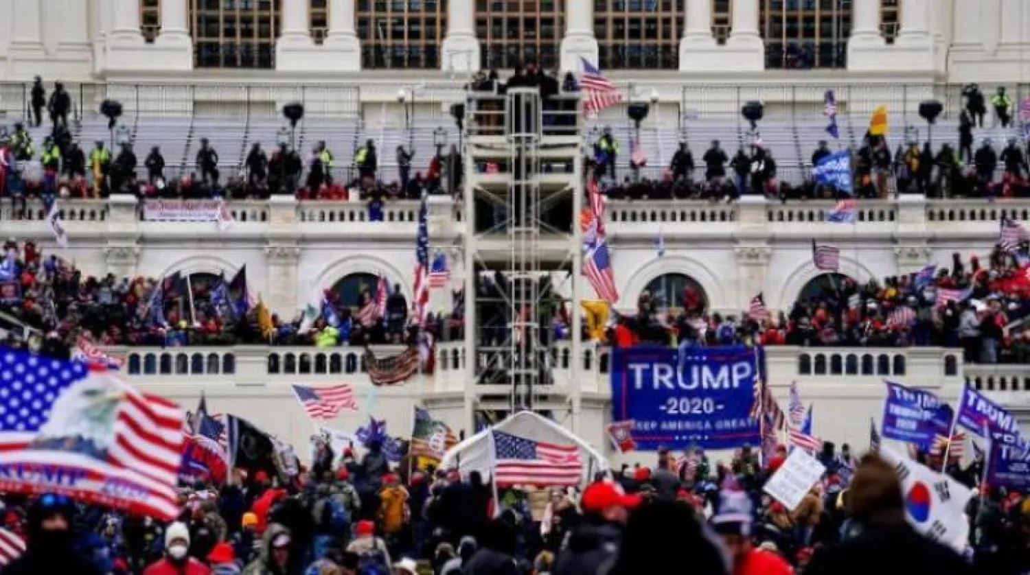 أنصار ترمب خلال اقتحام مبنى «الكابيتول» (أرشيفية - أ.ب)