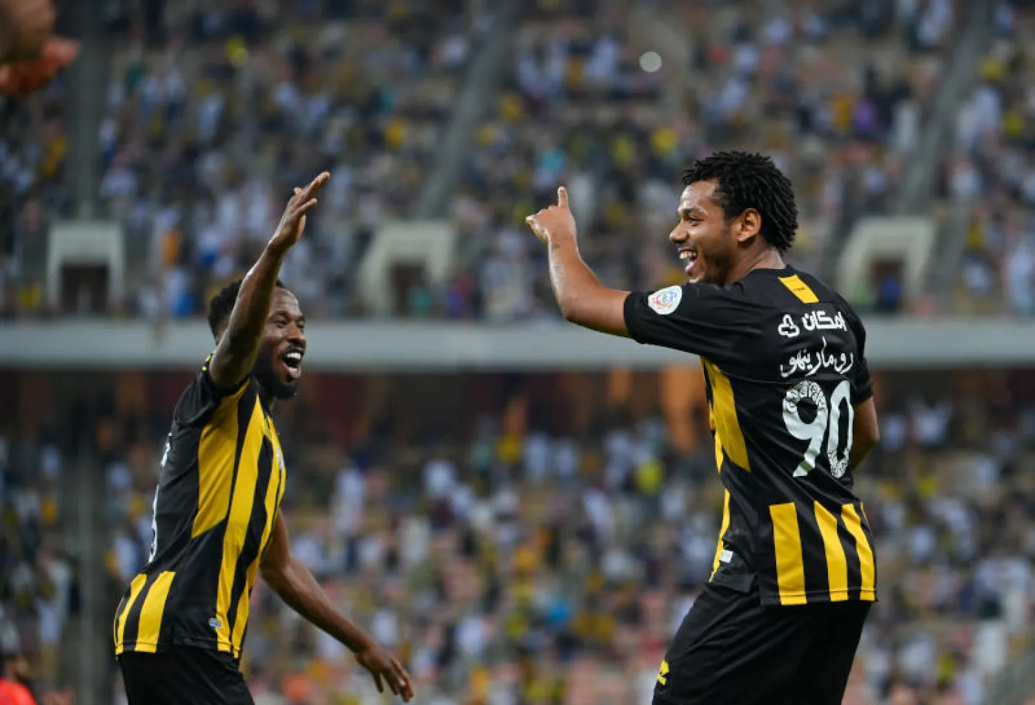 فرحة رومارينهو بهدفه في شباك الفيحاء (تصوير: علي خمج)