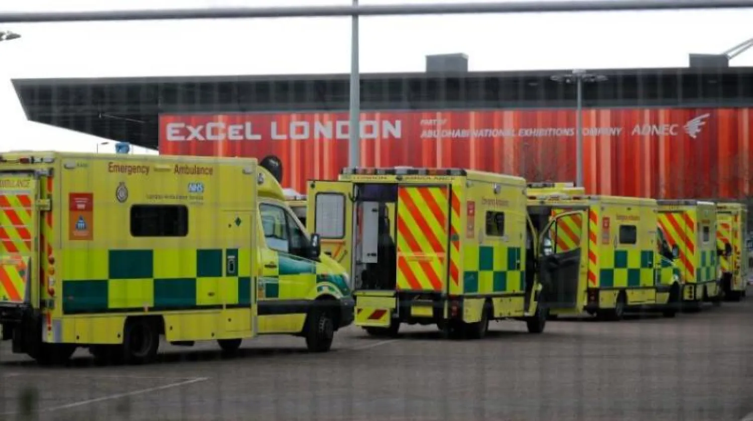 مركز للمعارض في لندن بعد تحويله إلى مستشفى (أ.ف.ب)