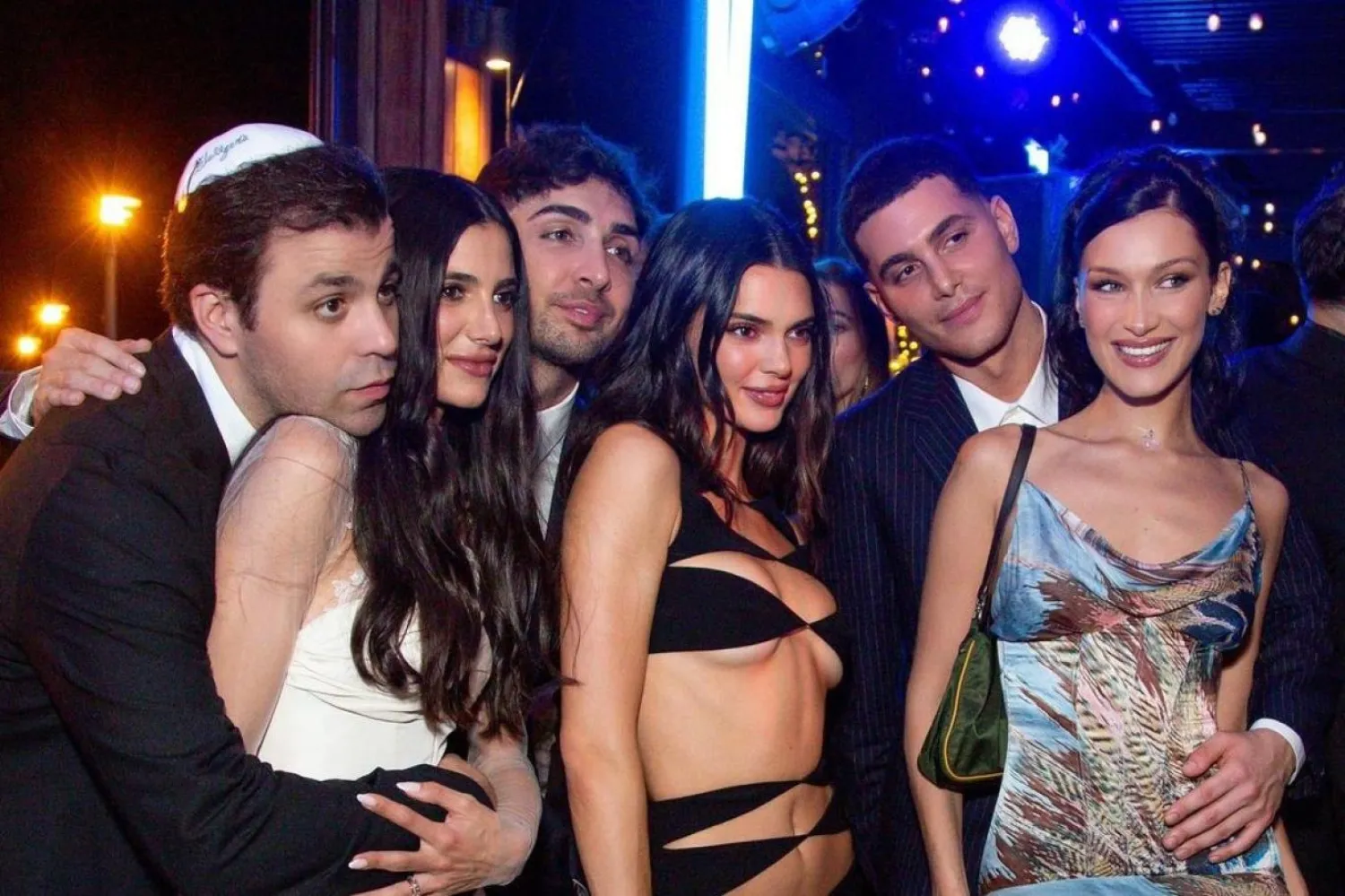 Düğünde Kendall Jenner (ortada) ve Bella Hadid (sağda), Lauren Perez'in (solda) nedimeleri olmuştu (Instagram/@laurenperez)