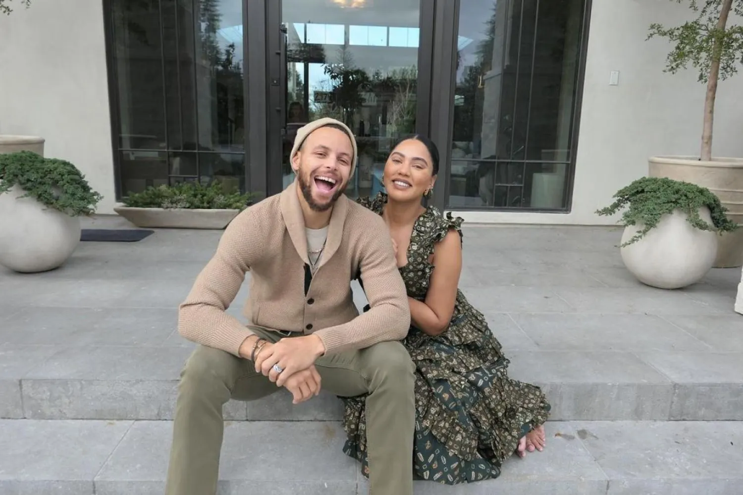Ayesha Curry, 27 Aralık'ta yaptığı paylaşımda "Küçük ailemi seviyorum" ifadelerini kullanmıştı (Instagram/@ayeshacurry)