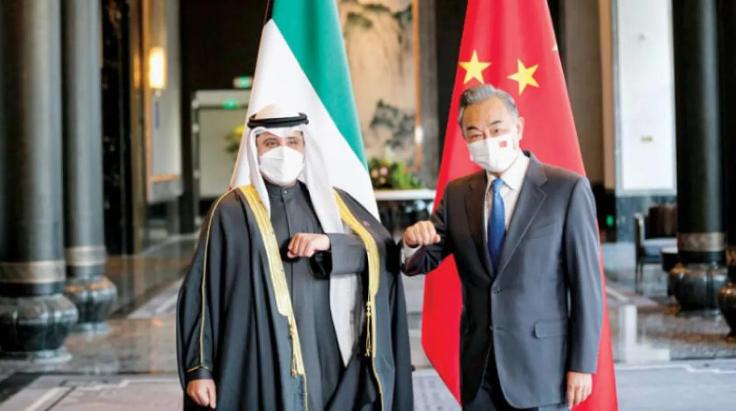 Çin Dışişleri Bakanı Wang Yi ve Kuveyt Dışişleri Bakanı Şeyh Ahmed Nasır el-Muhammed es-Sabah. (KUNA)
