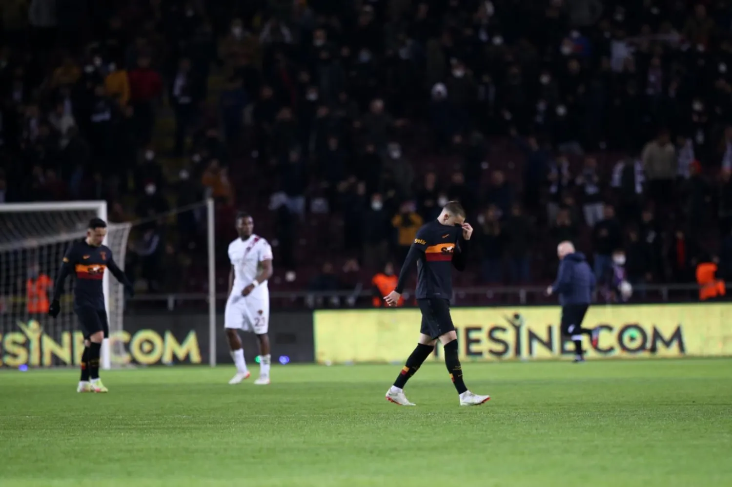 Ligde 21. hafta sonun 27 puan toplayan Galatasaray'ın, küme düşme hattında 17. sıradaki Kasımpaşa ile arasında 6 puan fark bulunuyor / Fotoğraf: AA