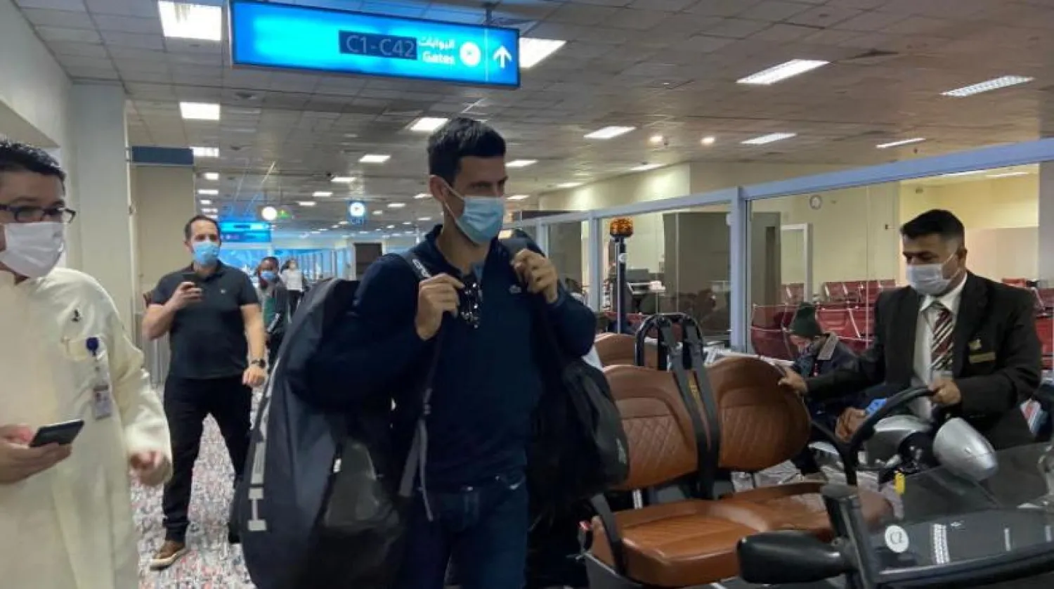Djokovic, Avustralya Federal Mahkemesinin hükümetin vizeyi iptal etme kararını onaylamasının ardından Dubai'ye geldi (Reuters)