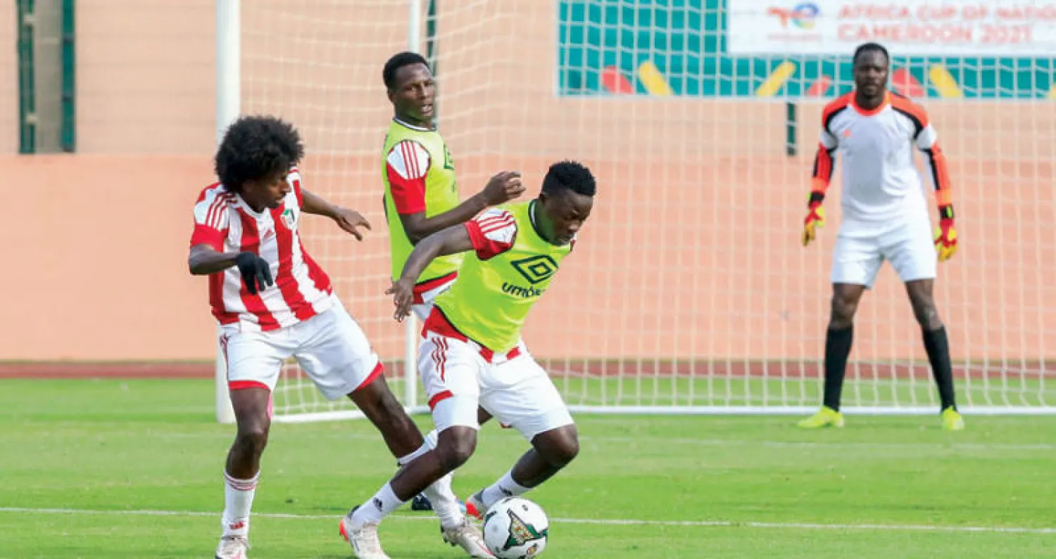 المنتخب السوداني يستعد لـ«ديربي النيل» (أ.ف.ب)