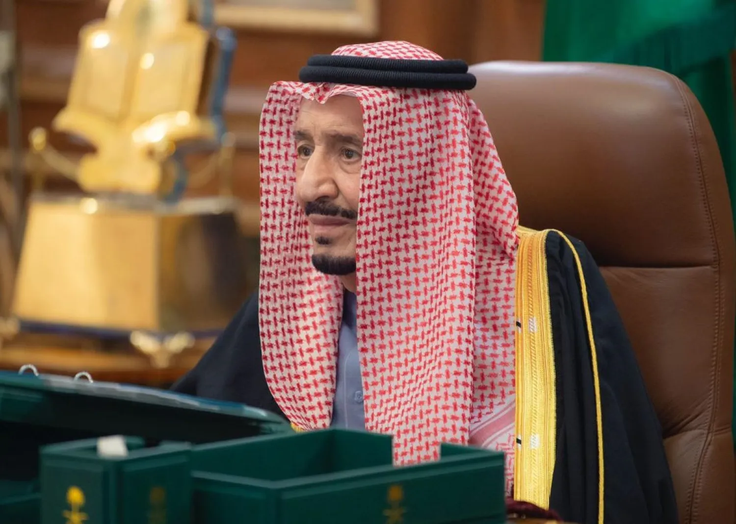 King Salman chairs the cabinet meeting. (SPA)