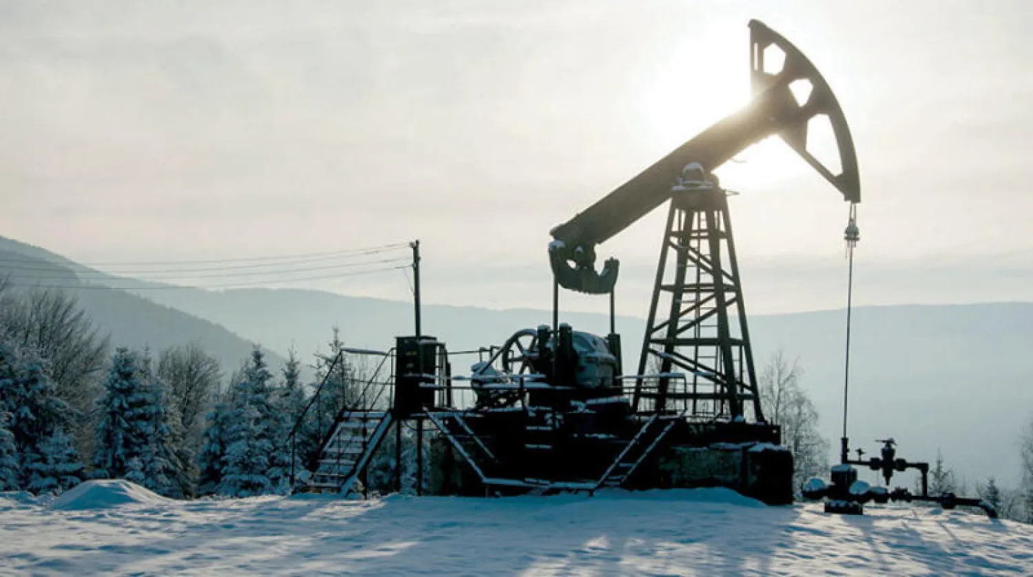 برنت يقترب من 90 دولاراً للبرميل وسط توقعات ببلوغ الأسعار 100 دولار خلال العام الجاري (رويترز)