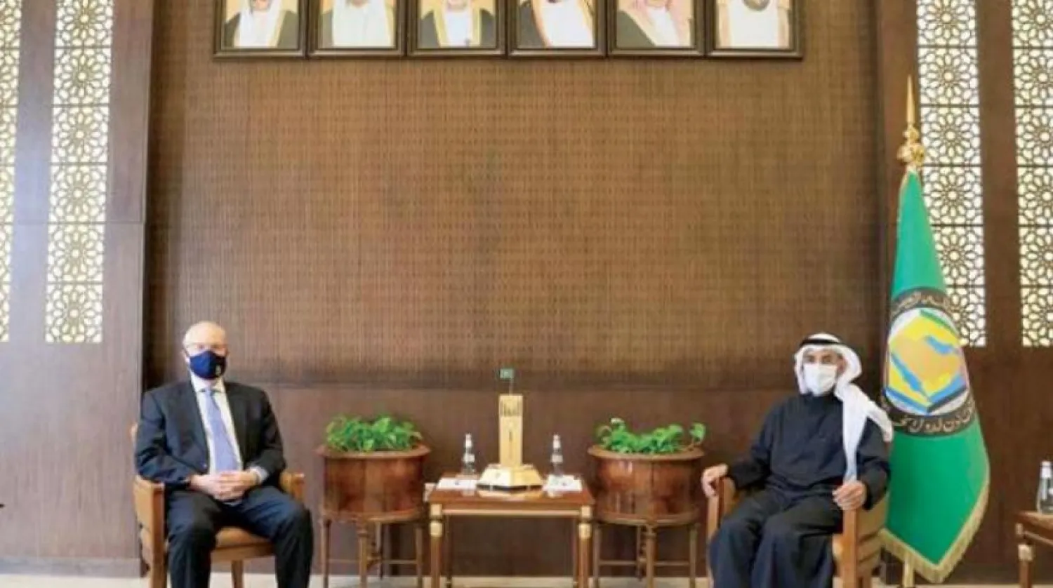 The Secretary-General of the Gulf Cooperation Council met with the US envoy to Yemen in Riyadh on Wednesday (Saba)
