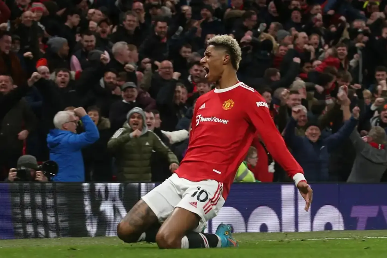 Marcus Rashford celebrates his goal for Manchester United against West Ham. (Getty Images)