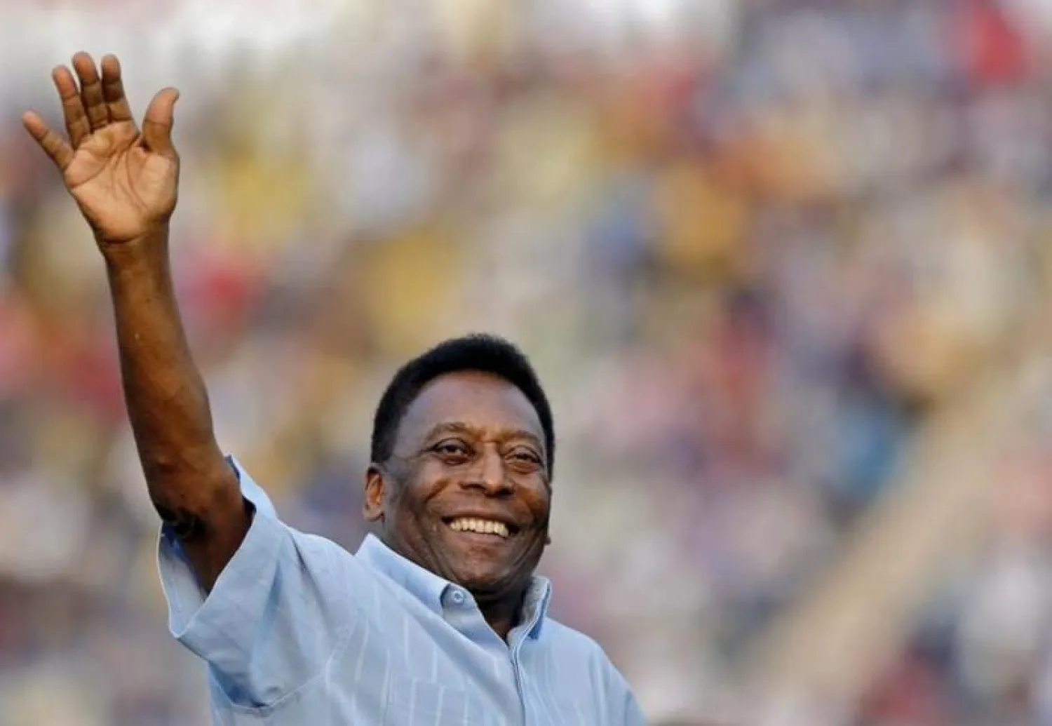 أسطورة كرة القدم البرازيلية بيليه (رويترز)