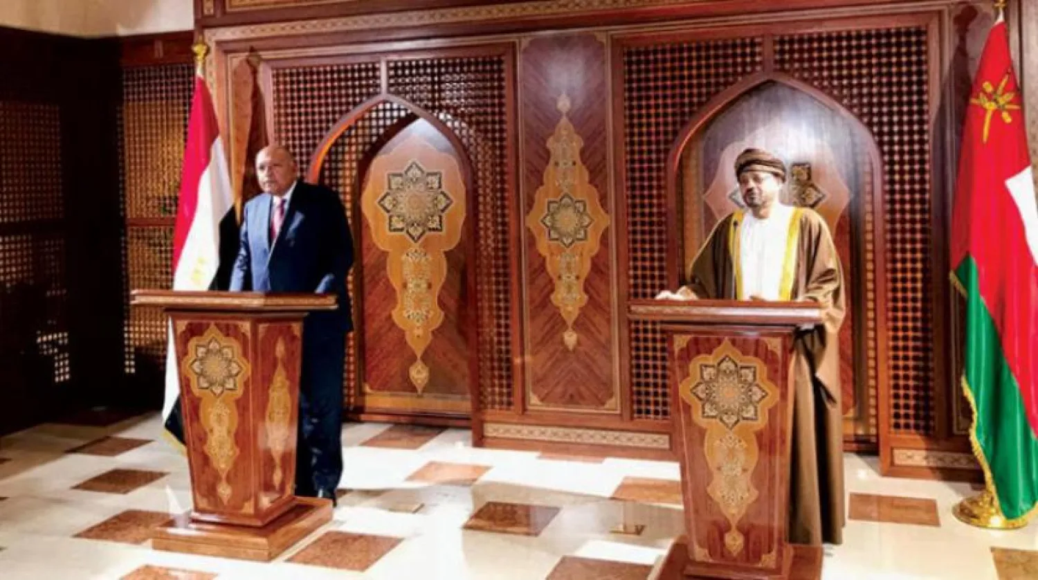 The Egyptian Foreign Minister and his Omani counterpart at a press conference in Muscat (Egyptian Foreign Ministry)
