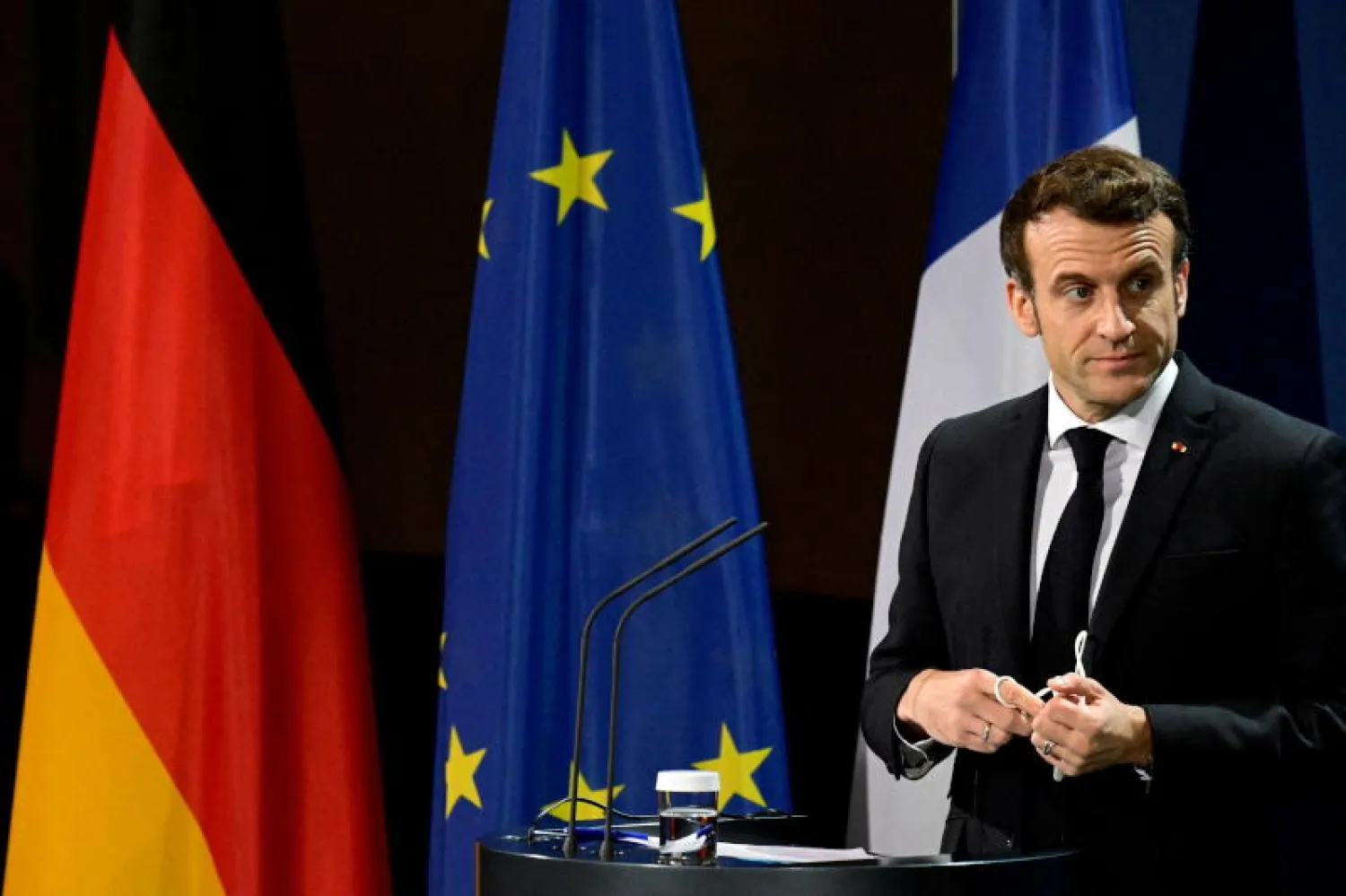 الرئيس الفرنسي إيمانويل ماكرون (رويترز)