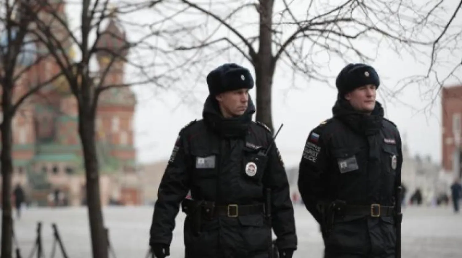 İki Rus polisi (AP Arşiv)