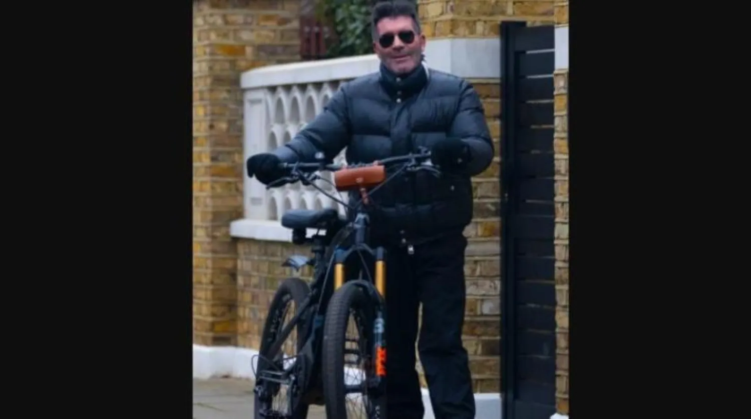 İngiliz sunucu Simon Cowell (Big Six)