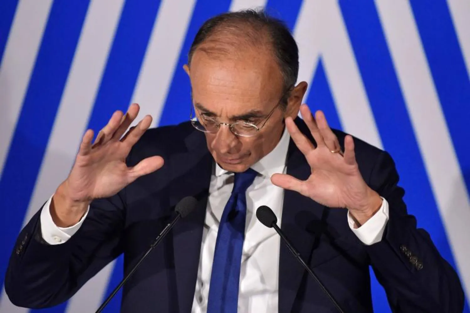 المرشح اليميني المتطرف للرئاسة الفرنسية إريك زمور (أ.ف.ب)