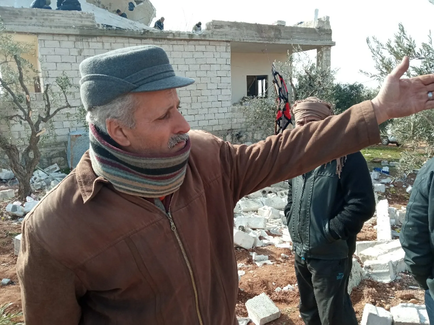 شاهد عيان يحكي ما طال بيته من تضرر جراء الغارة الأميركية (الشرق الأوسط)