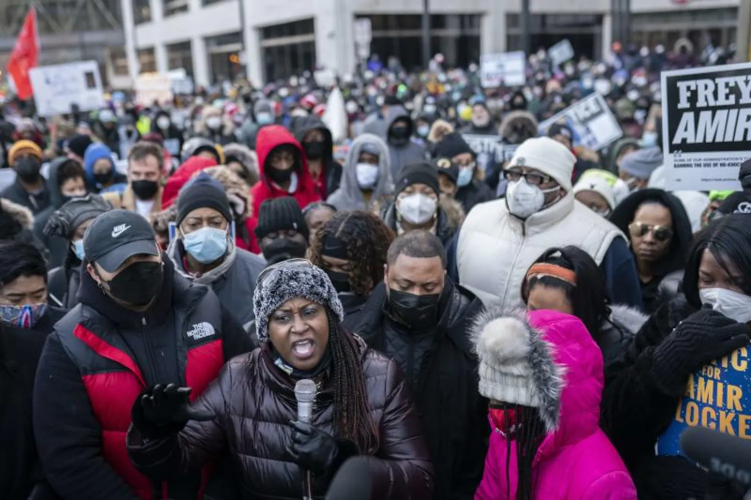 أميركيون يحتجون في مينابوليس على قتل الشرطة لرجل أسود (أ.ف.ب)