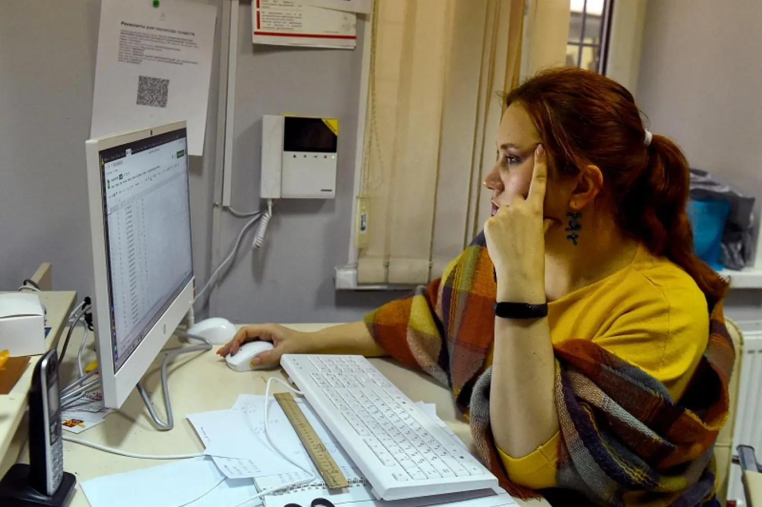 Öğretmen Olga Shchyogoleva'nın okul yönetimi, yetişkinlere yönelik cinsel eğitim bloğu dolayısıyla istifasını sunması yönünde baskı kurdu (AFP)