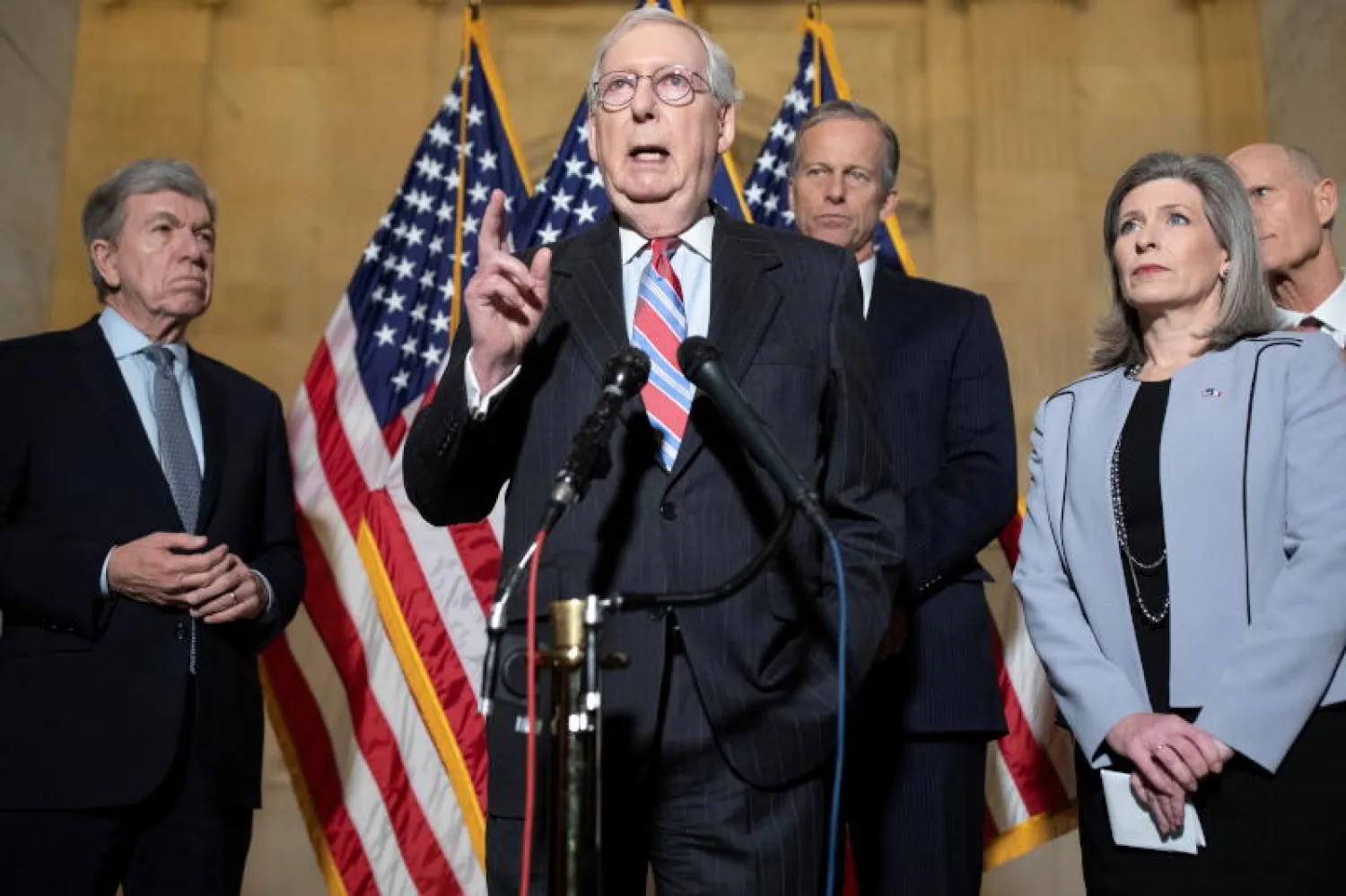 زعيم الجمهوريين في مجلس الشيوخ السناتور ميتش ماكونيل (رويترز)