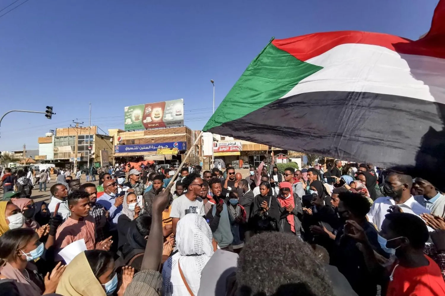 Şu anda Tel Aviv'de bulunan Sudan delegesi, Sudan Egemenlik Konseyi'ni temsil ediyor (AFP)