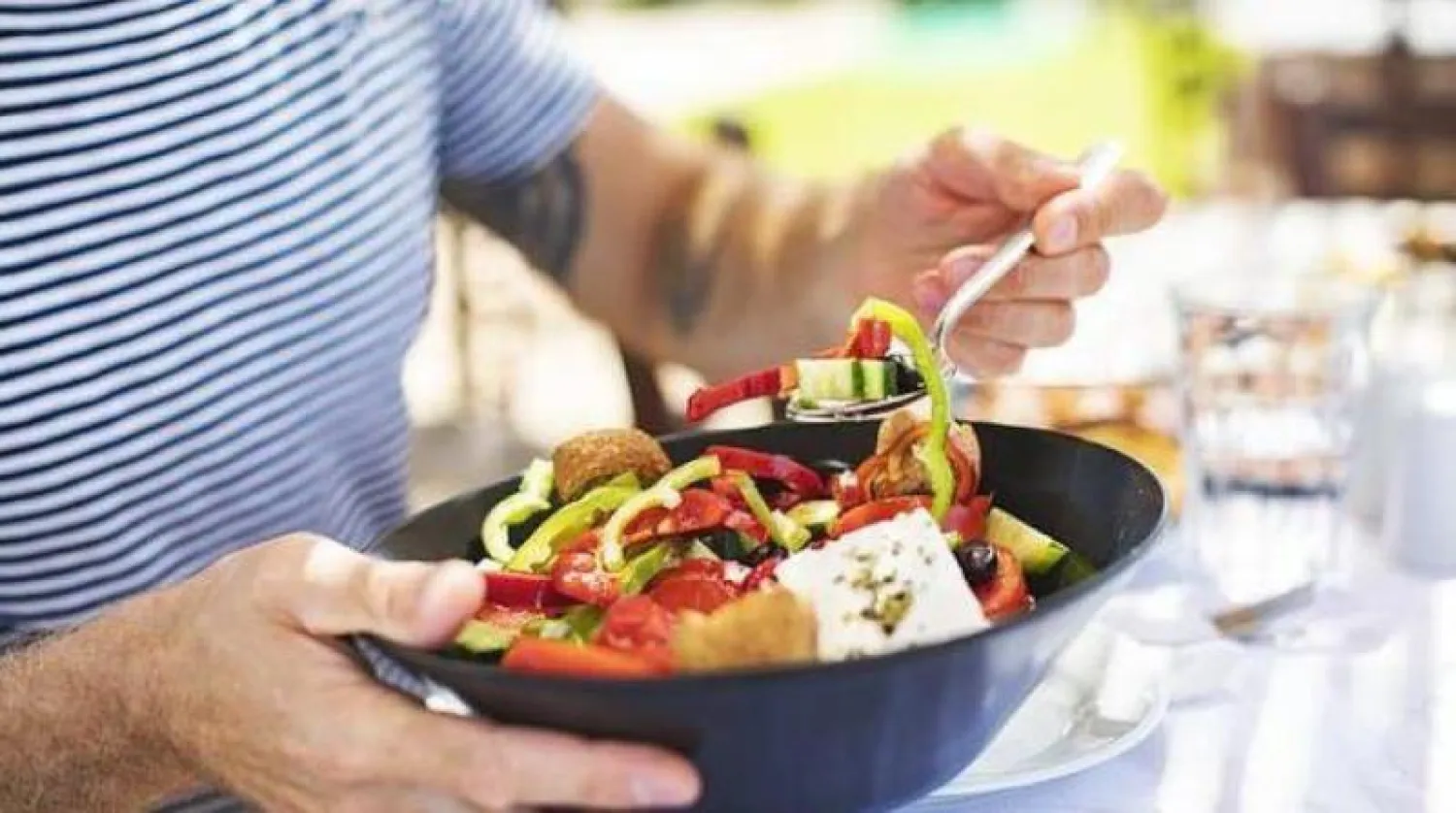 بعض الأطعمة تحتوي على مركبات نباتية صحية قد تساعد في مكافحة الخرف (ديلي ميل)