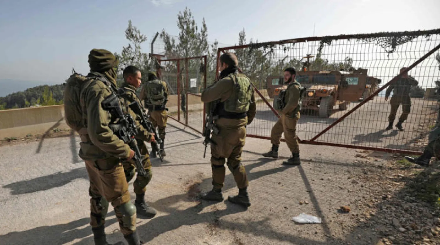 جنود إسرائيليون قرب الحدود مع لبنان أمس (أ.ف.ب)