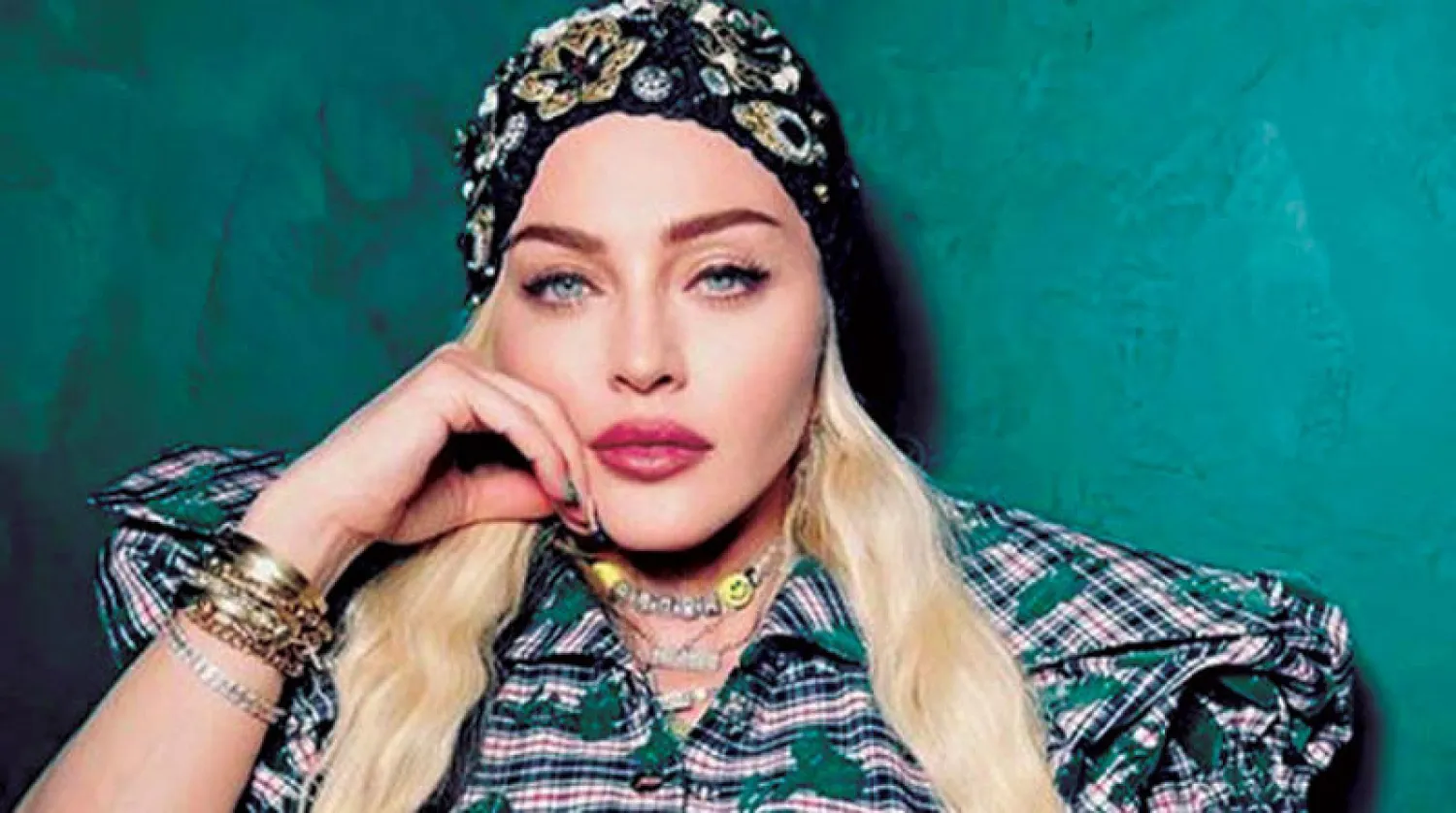 فستان مارلين مونرو الذي ارتدته مادونا في فيديو فتاة مادية