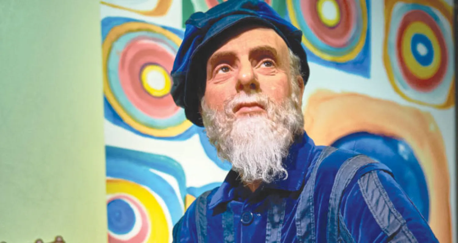 تمثال من الشمع للفنان المعماري فريدريش هندرتفاسر في «متحف مدام توسو» بفيينا (شاترستوك)