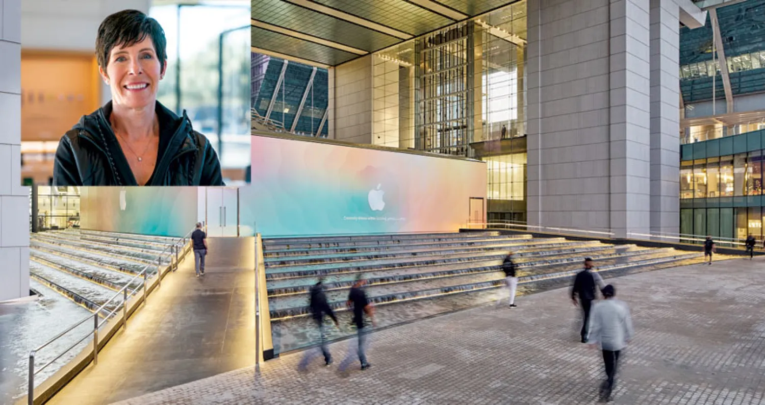 متجر «آبل» الجديد في جزيرة المارية في أبوظبي وفي الإطار ديردره أوبراين (الشرق الأوسط)