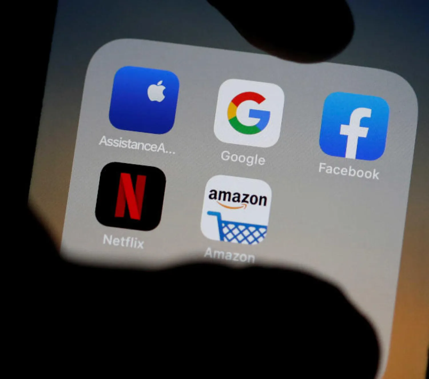 ملفات تعريف الوسائط المزيفة تخدع الكثير من المستخدمين