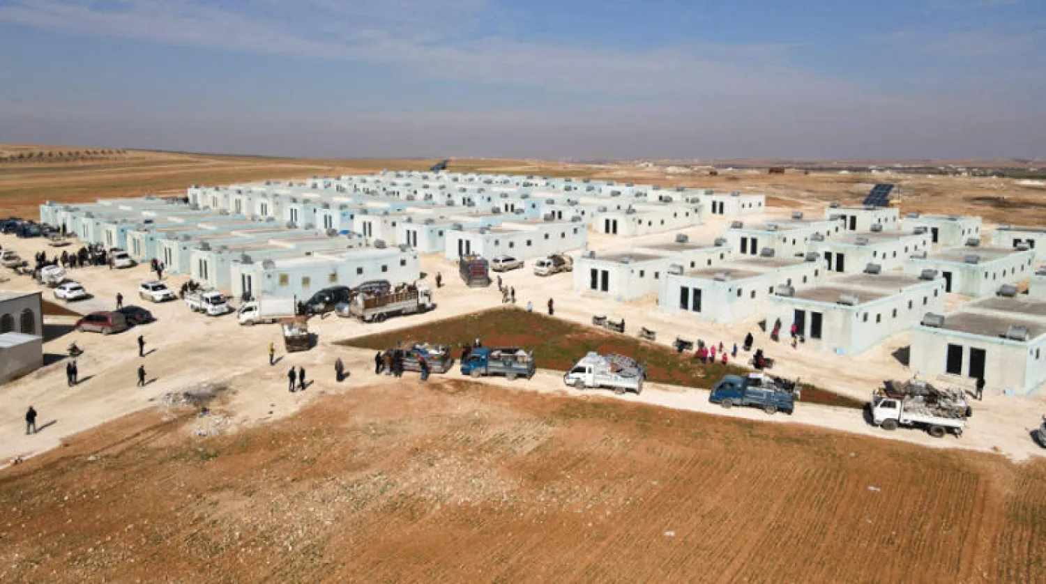 مجمع سكني للنازحين في منطقة بزاعة شرق مدينة الباب بريف حلب (أ.ف.ب)