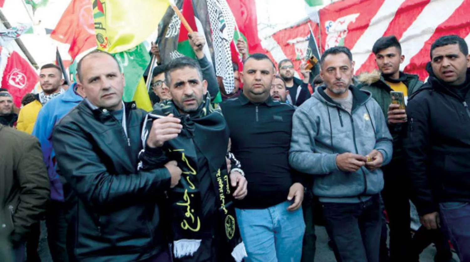 استقبال الأسير المحرر هشام أبو هواش (40 عاماً) في بلدة دورا جنوب الخليل (وفا)