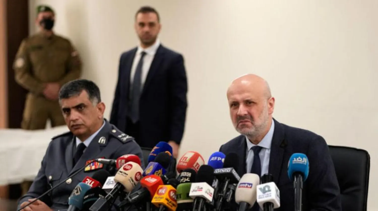 وزیر داخلہ بسام مولوی اور داخلی سلامتی کے ڈائریکٹر جنرل میجر جنرل عماد عثمان کو کل پریس کانفرنس کے دوران دیکھا جا سکتا ہے (اے بی)