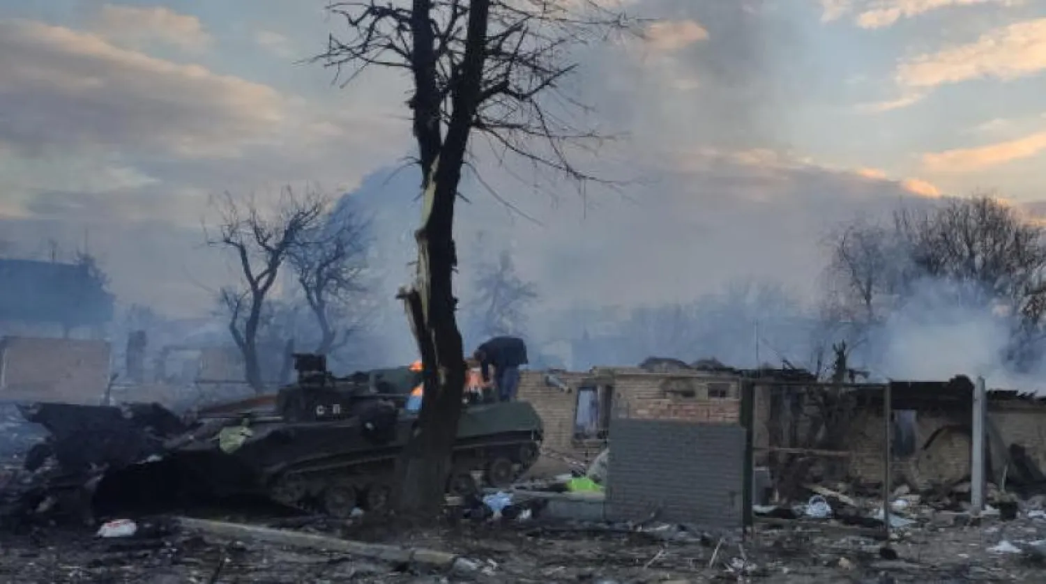A destroyed military vehicle near Kyiv. (dpa)