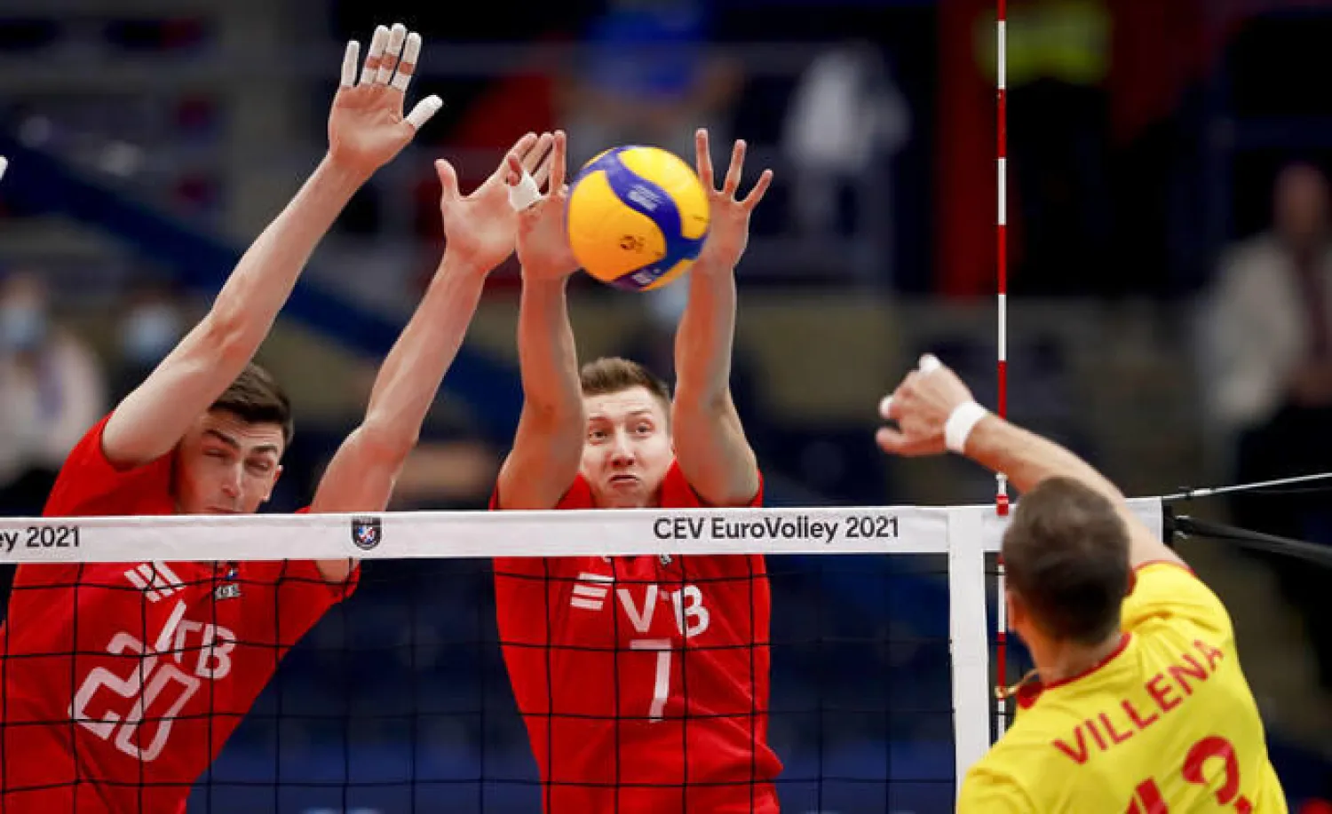 الاتحاد اعتبر أنه سيكون من المستحيل التحضير وإقامة بطولة العالم في روسيا بسبب الحرب في أوكرانيا.