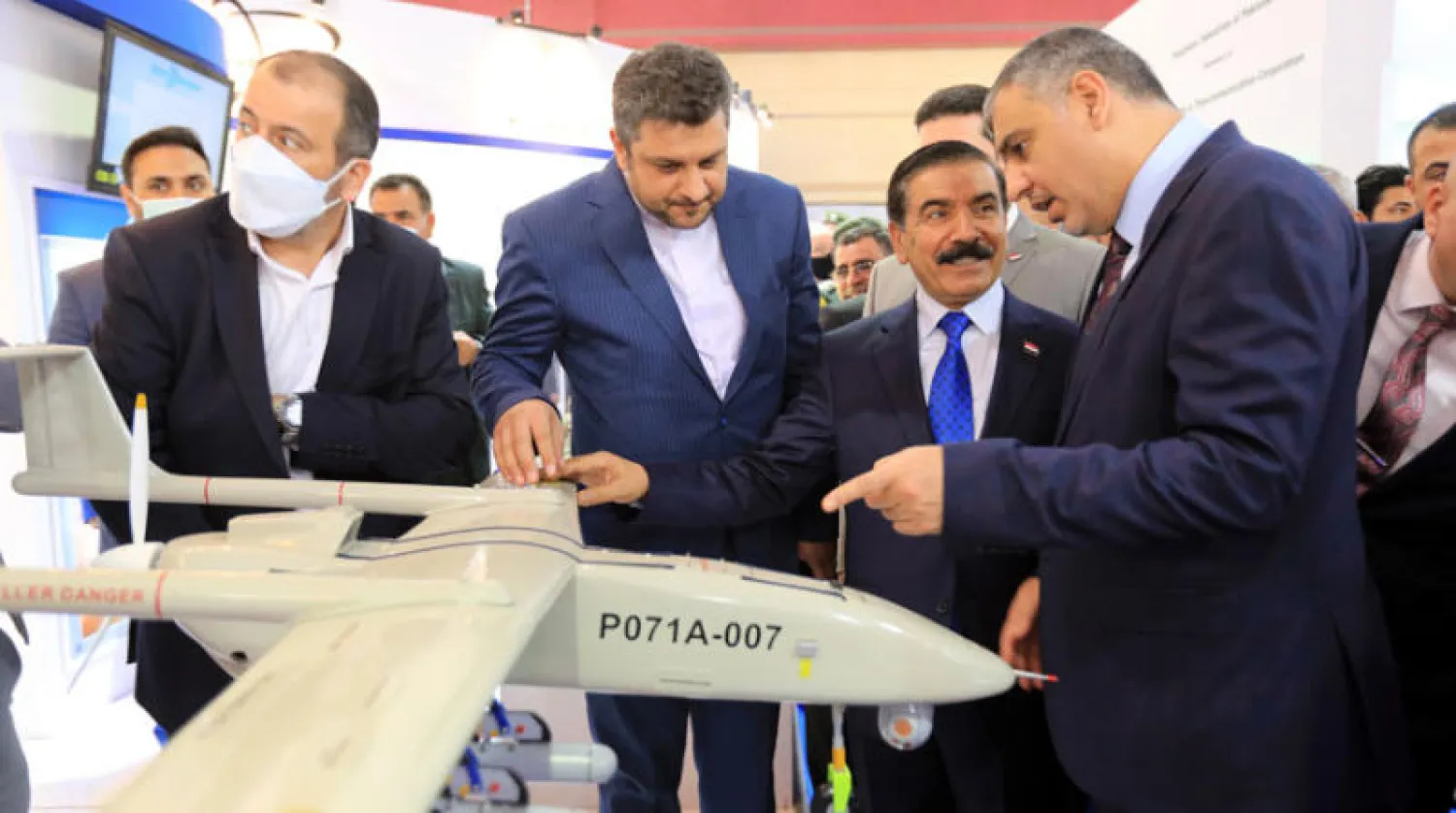وزير الدفاع العراقي جمعة عناد خلال افتتاح معرض الأمن والدفاع في بغداد أمس (إ.ب.أ)