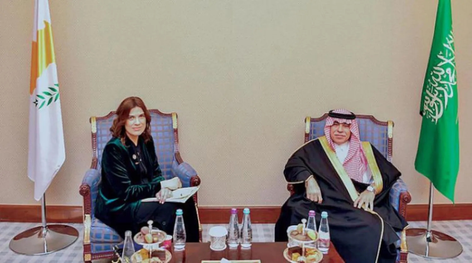 Saudi Minister of Commerce Majid Al-Qasabi meets with his Cypriot counterpart in Riyadh (SPA)
