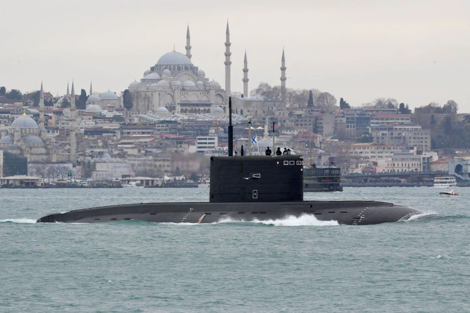 Russian Navy's diesel-electric submarine Rostov-on-Don sails in the Bosphorus, on its way to the Black Sea, in Istanbul, Turkey February 13, 2022. REUTERS/Yoruk Isik/File Photo