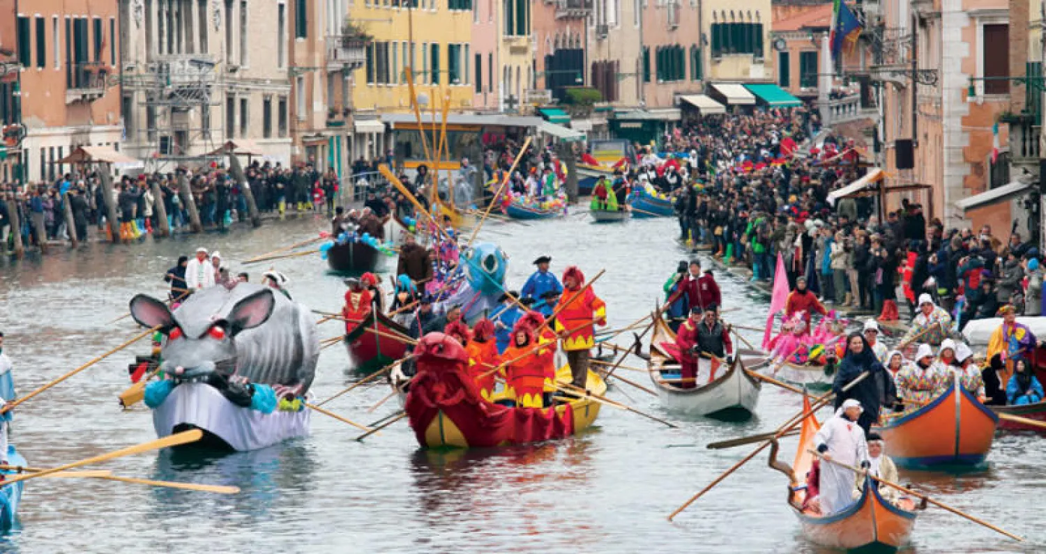 البندقية تعود لترتدي أبهى حللها وراء الأقنعة... بعد صوم كرنفالي فرضه كوفيد