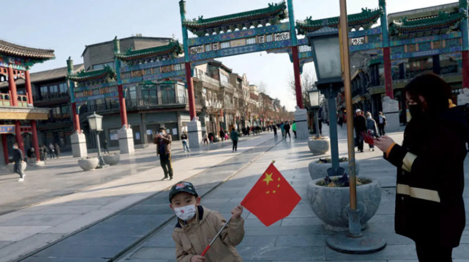 طلب العملاء الذي سجل تراجعاً لأول مرة منذ ستة أشهر (رويترز)