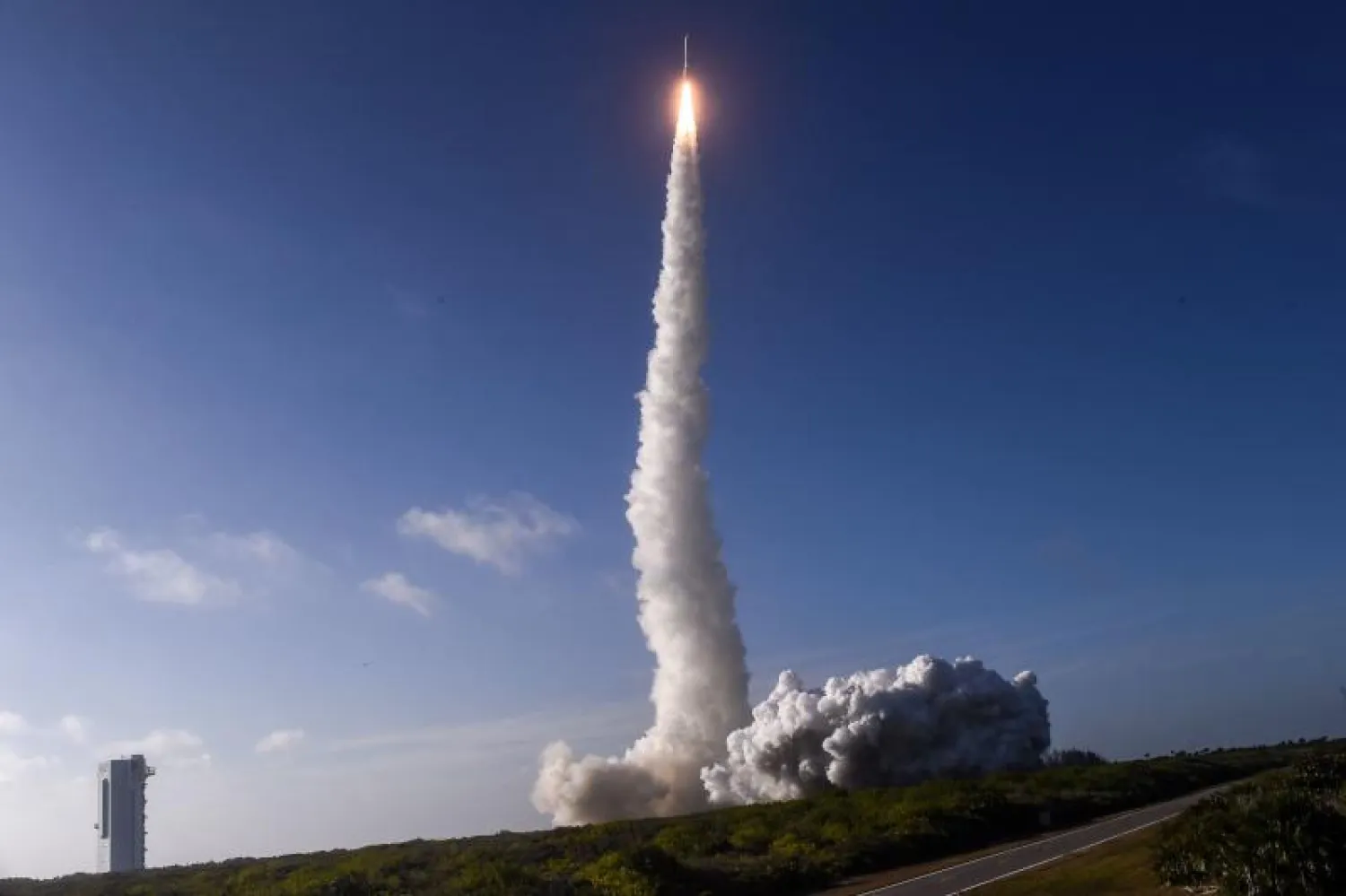 المحركات الروسية تلعب دوراً مهماً في برنامج الفضاء الأميركي (أ.ف.ب)