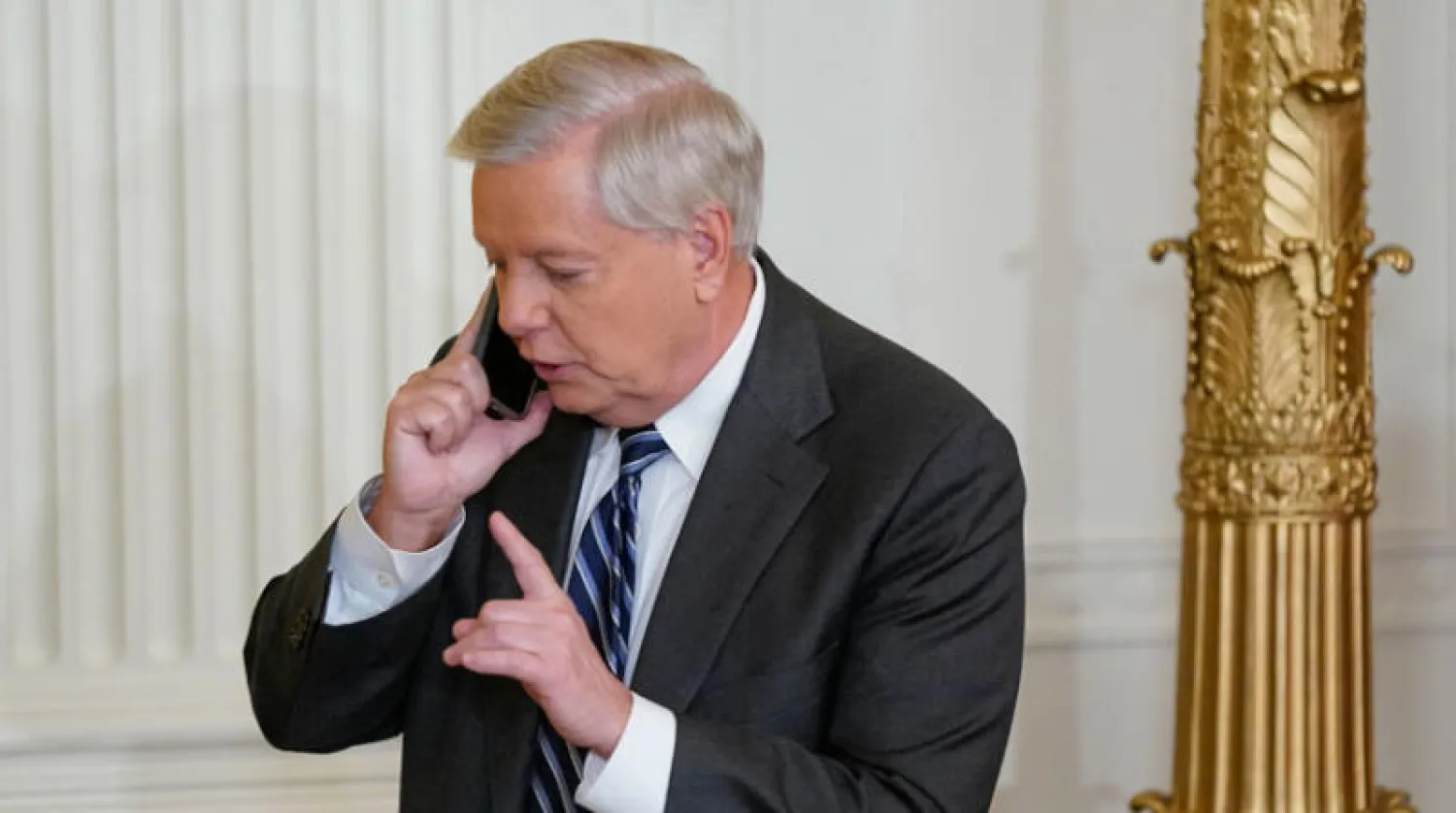 السيناتور الجمهوري ليندسي غراهام يدعو إلى اغتيال الرئيس الروسي فلاديمير بوتين (أ.ب)