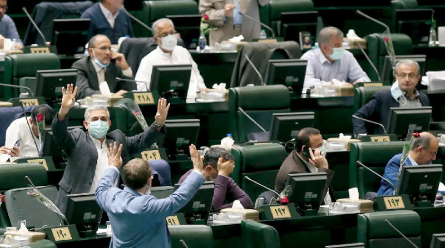 البرلمان الإيراني يناقش مشروع الموازنة الجديدة في جلسة مساء أمس (خانه ملت)