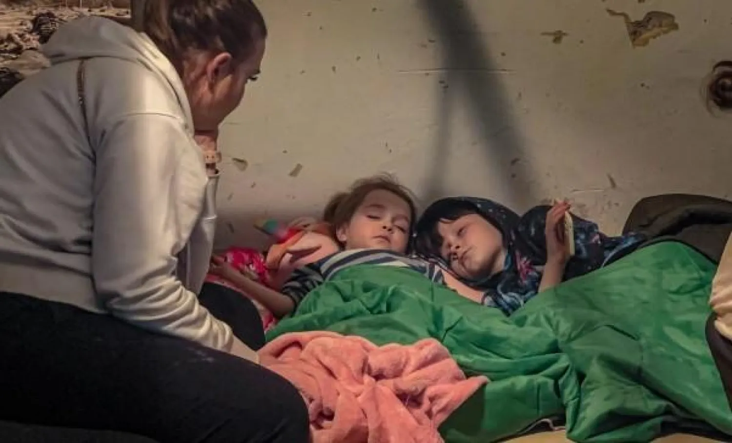 أطفال في أوكرانيا (رويترز)