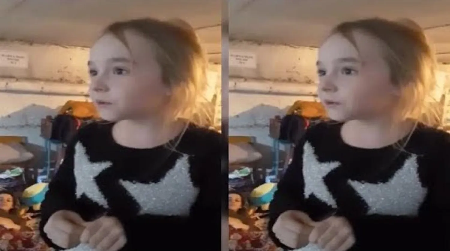 Sığınakta şarkı söyleyen Ukraynalı kızın video görüntülerinden (Arşiv)