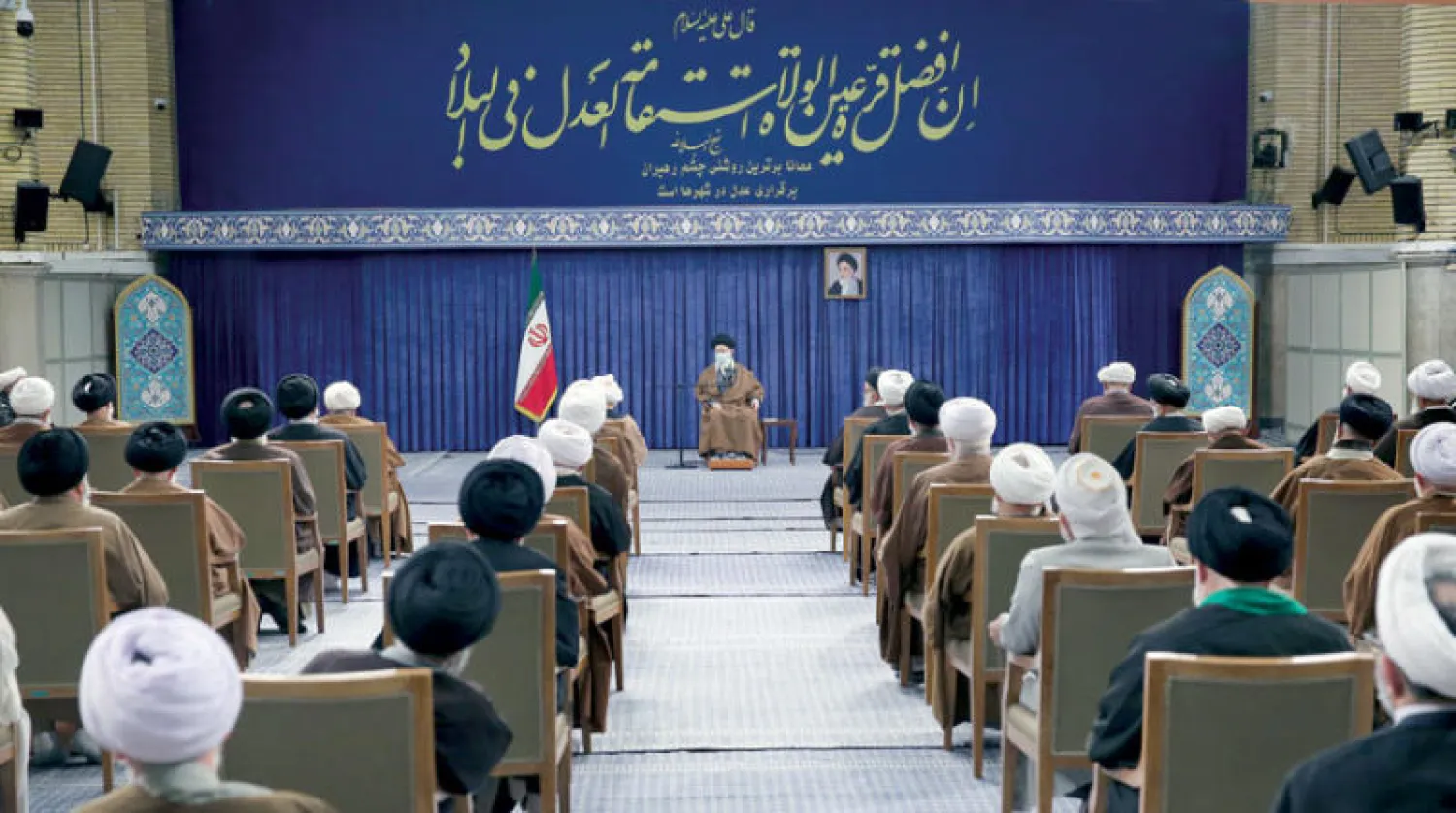 صورة نشرها موقع خامنئي خلال خطابه نصف السنوي أمام أعضاء مجلس خبراء القيادة في طهران أمس