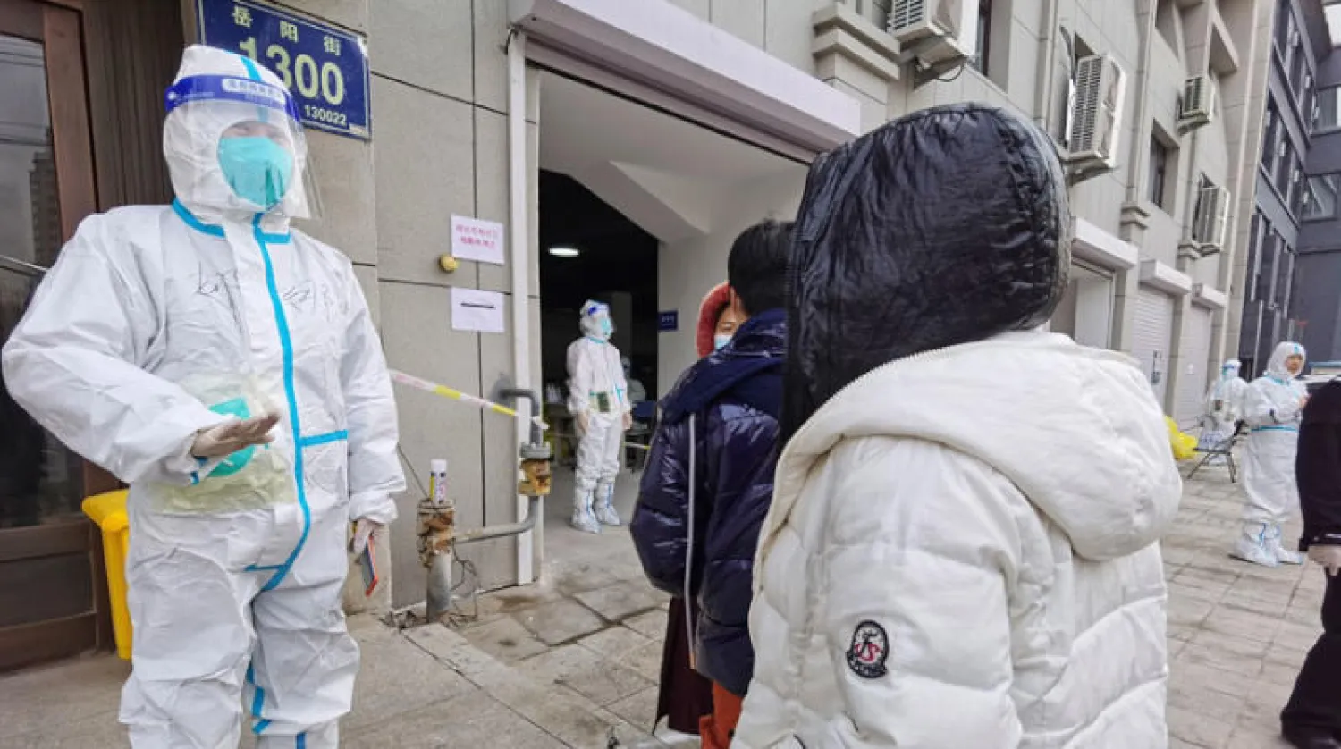 مدينة تشانغتشون الصينية تعلن إغلاقاً عاماً أمس بسبب تفشي «أوميكرون» (أ.ب)