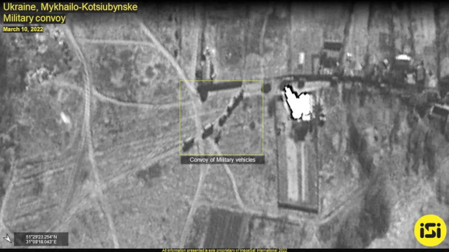 صورة أقمار صناعية تظهر قافلة عسكرية روسية تتقدم في أوكرانيا (رويترز)